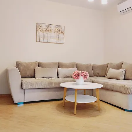 Lejlighed ап 5 с паркомясто, до центъра и морската градина Burgas City