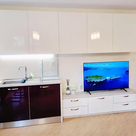 ап 5 с паркомясто, до центъра и морската градина Appartement