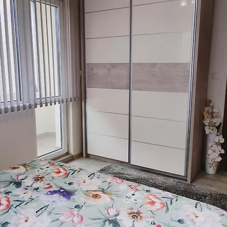 ап 5 с паркомясто, до центъра и морската градина Appartement Burgas Stad