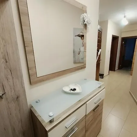 Lejlighed ап 5 с паркомясто, до центъра и морската градина Burgas City